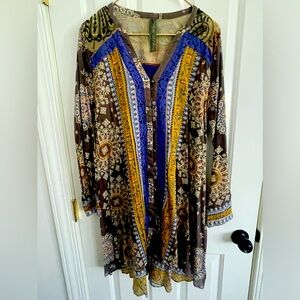 Aratta oversized shirt lace accents